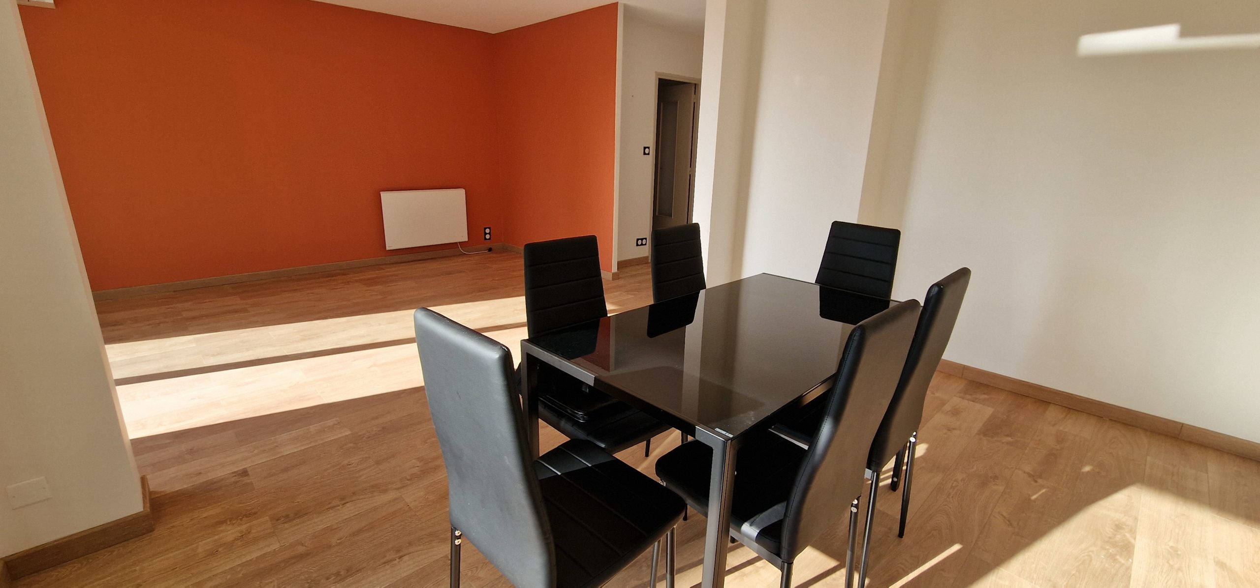 Laure Gignac la nerthe Résidence BEL AIR fermée appartement de type 4 + cave + garage de 20 m+ à louer en meublé