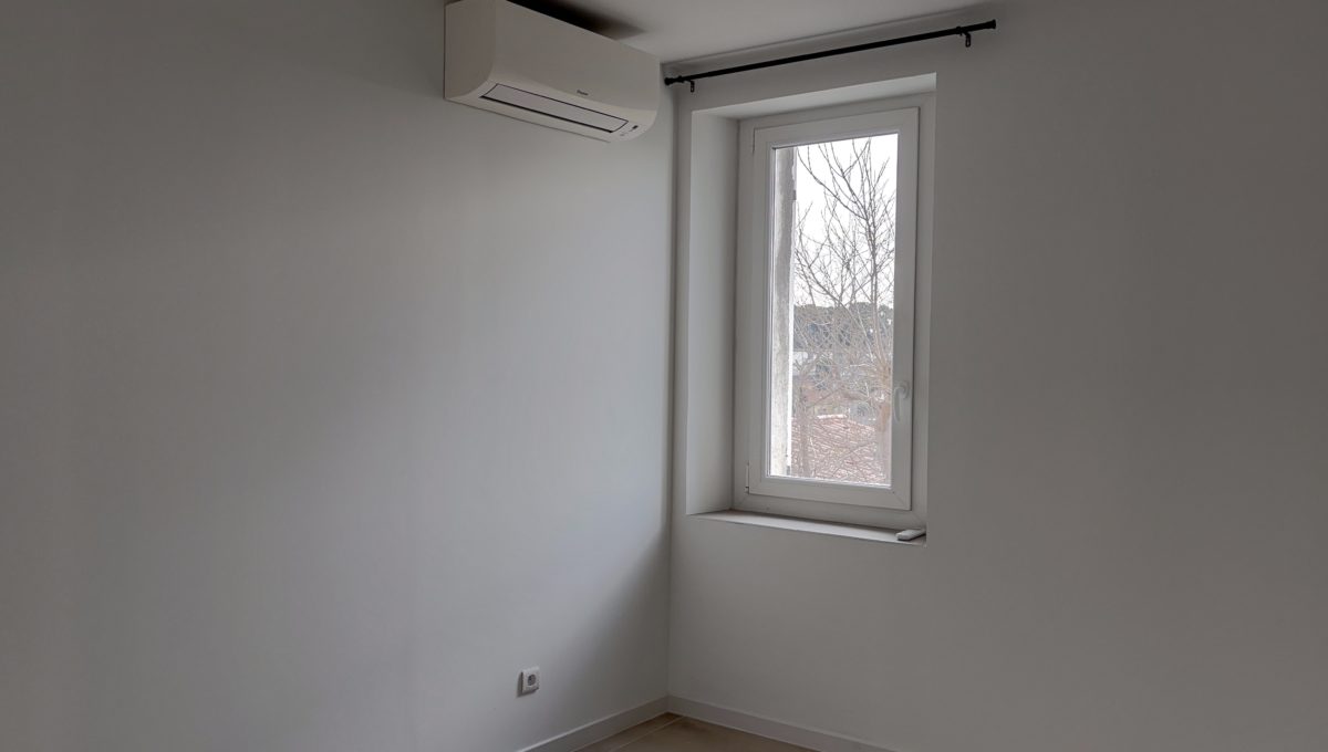 CEEB46BD-8185-5973-5C31-1F749D60F2FA