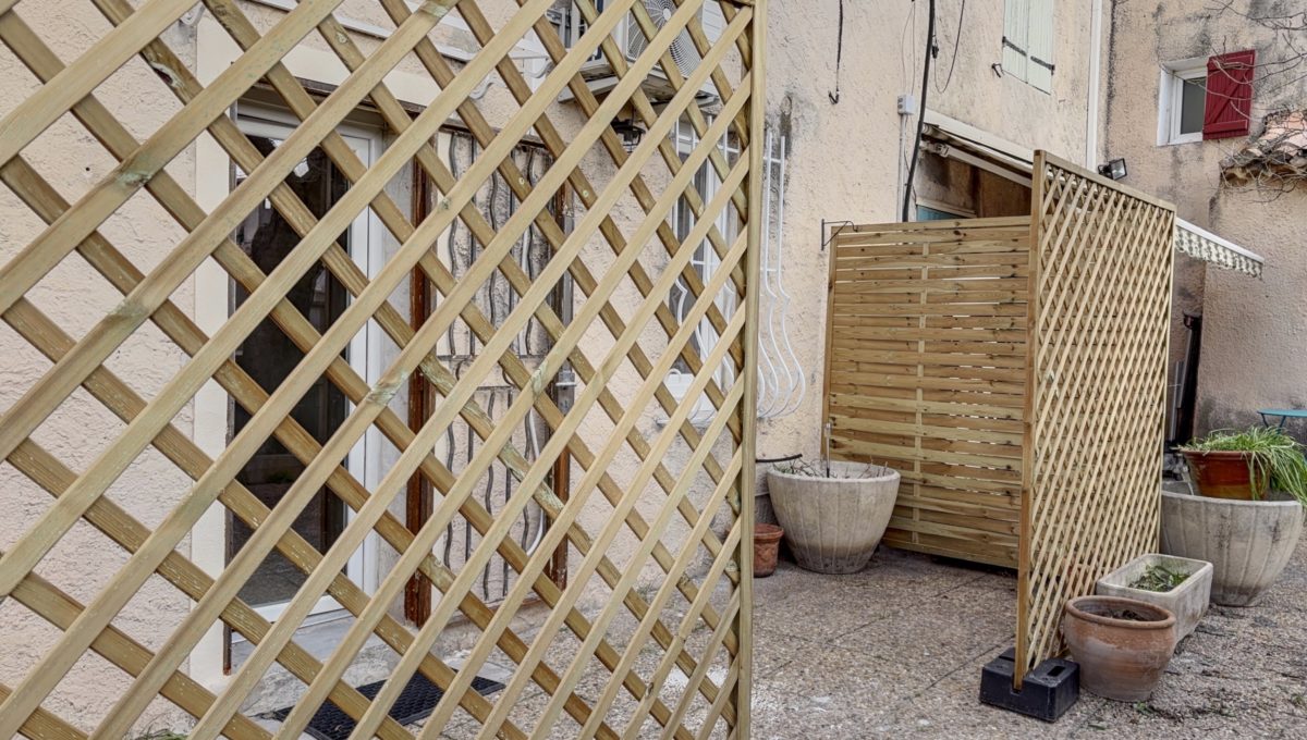 F59D9E6D-2EE4-80BD-5290-1E5C5E588698